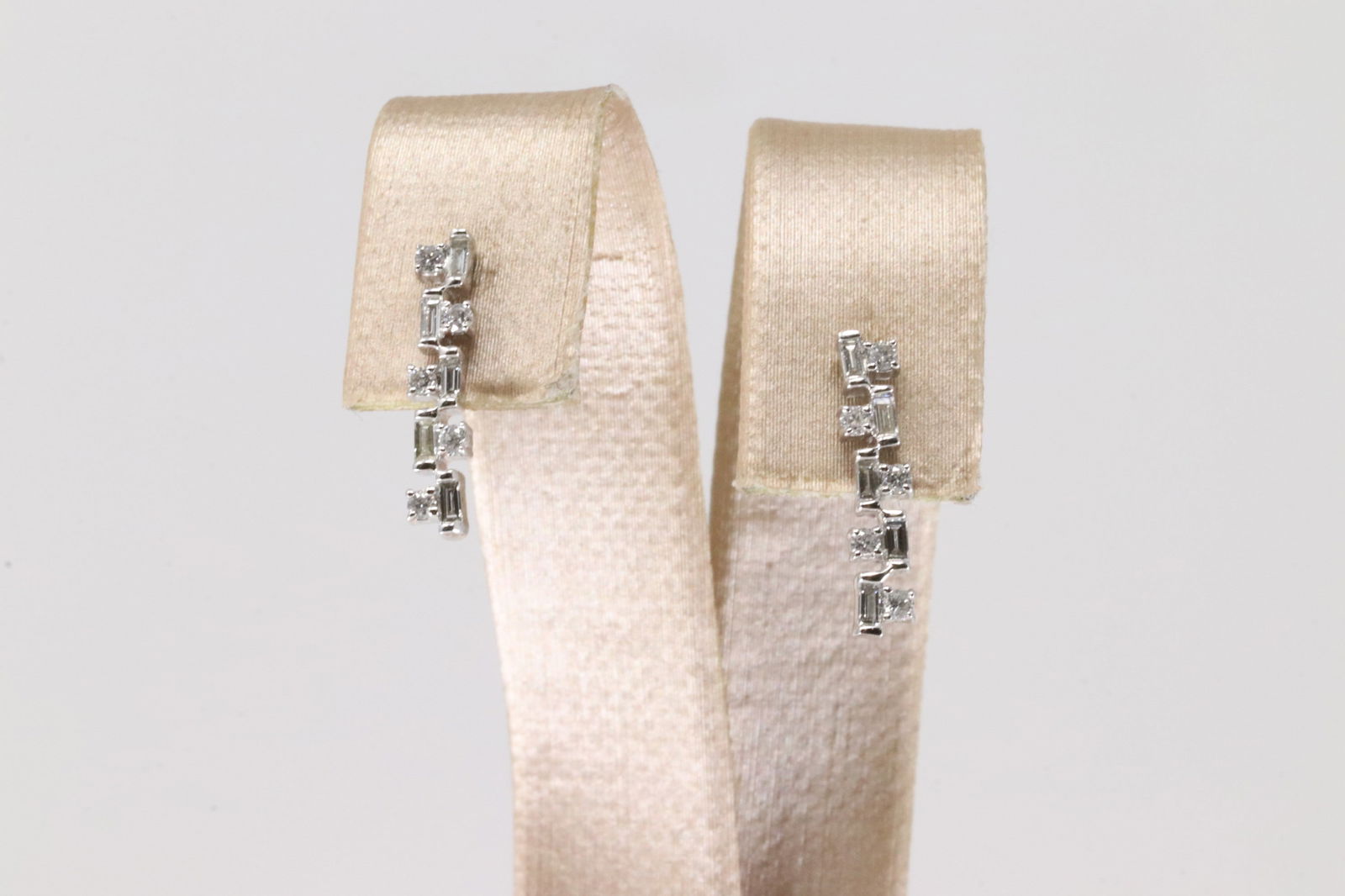 Diamond Earring 14k. - 2