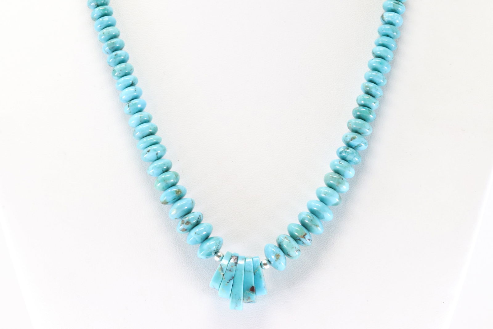 Native America Sterling Silver Turquoise Pearl Beaded Necklace.: This is a Native America Sterling Silver Turquoise Pearl Beaded Necklace. Necklace Length: 18.00.