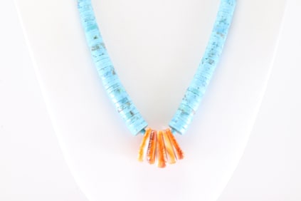 Native America Sterling Silver Spiny Oyster Necklace.