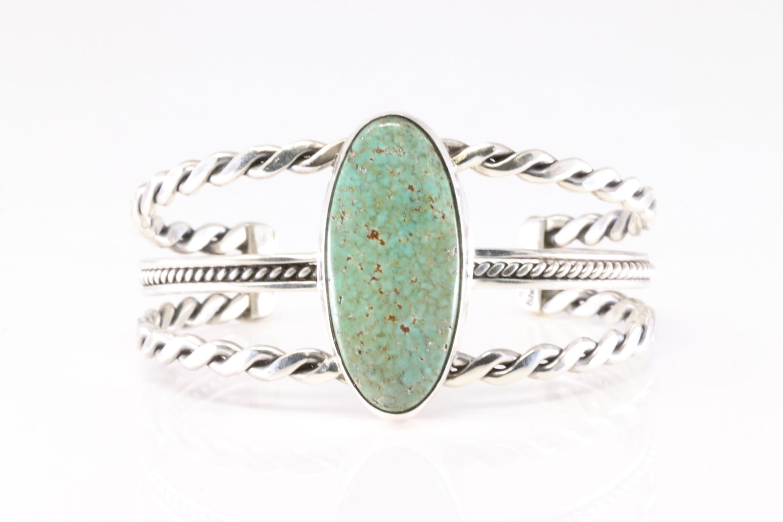 Native America Sterling Silver Turquoise Bracelet Cuff.: This is a Native America Sterling Silver Turquoise Bracelet Cuff.