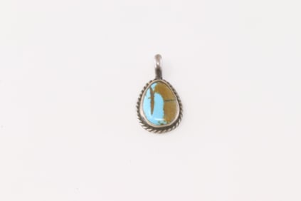 Native America navajo Sterling Silver Turquoise Pendant By Geraldine James.