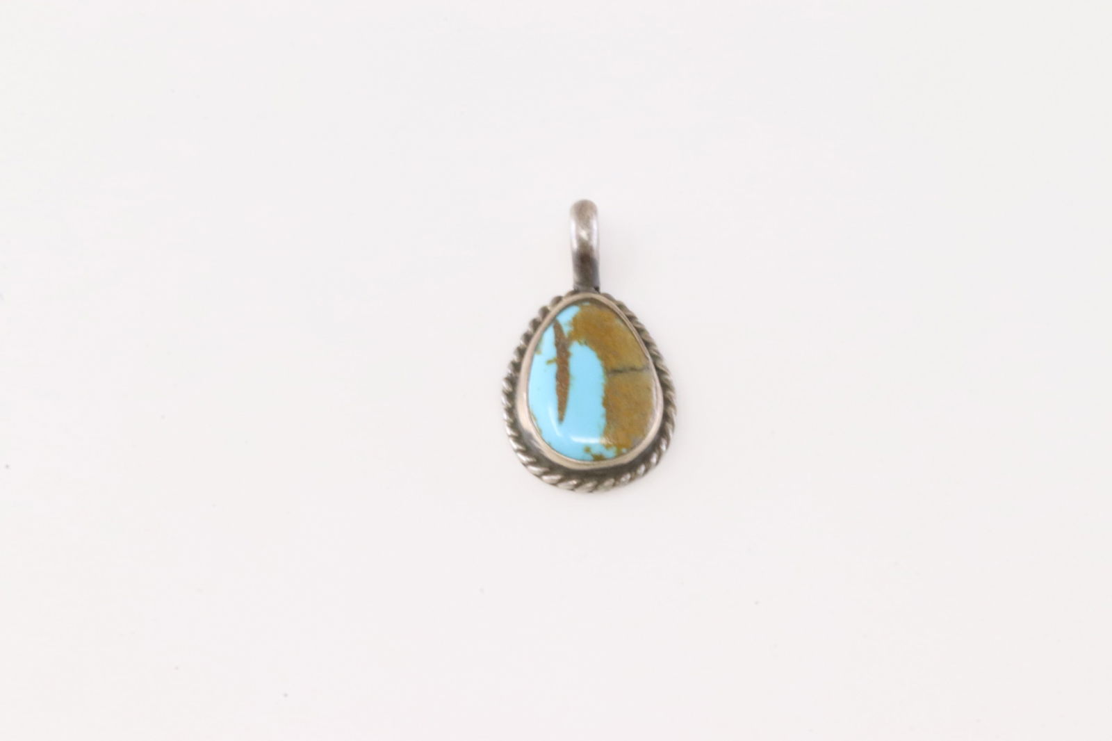 Native America navajo Sterling Silver Turquoise Pendant By Geraldine James.: This is a Native America navajo Sterling Silver Turquoise Pendant By Geraldine James.