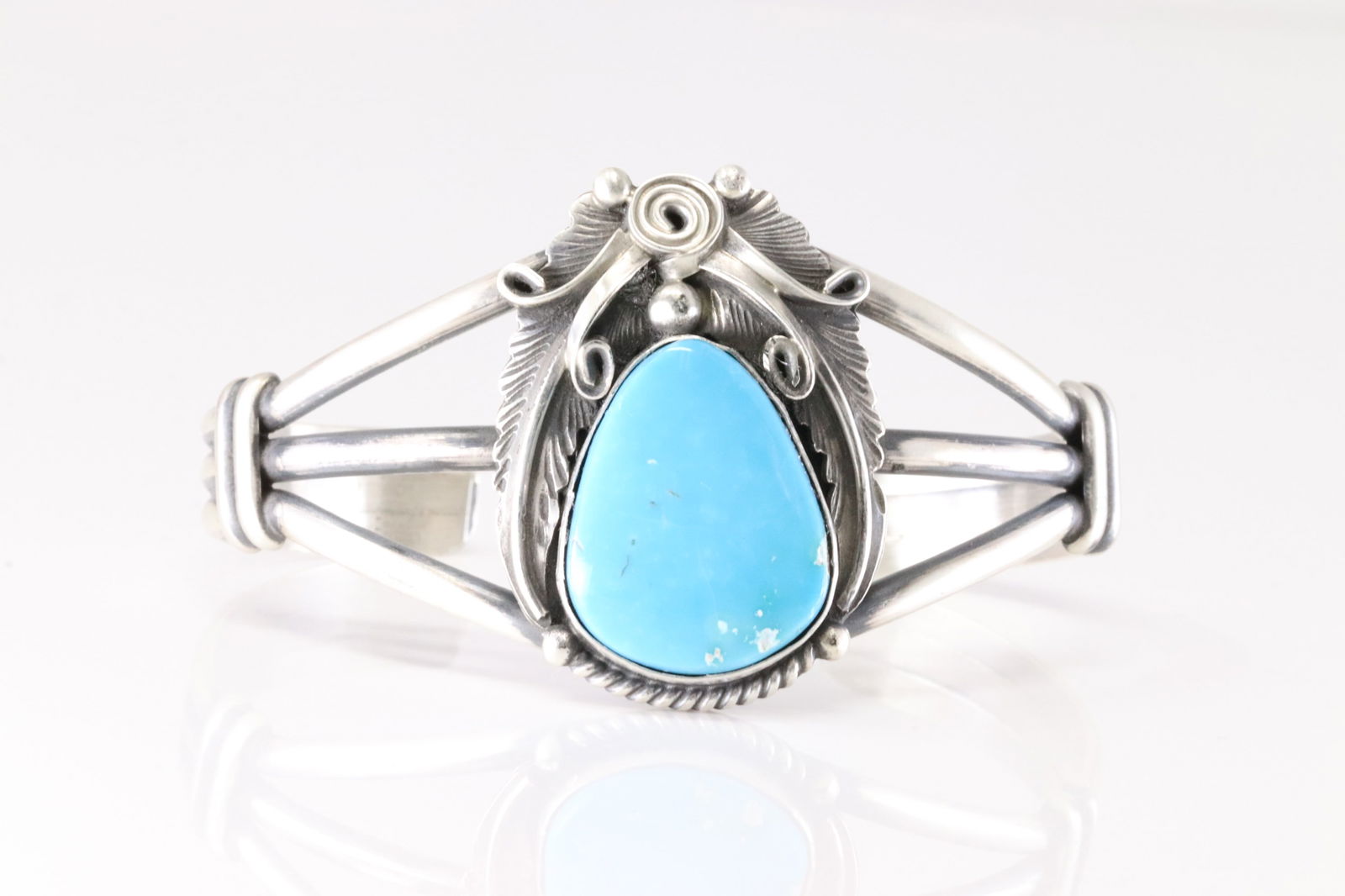Native America Navajo Sterling Silver Turquoise Bracelet Cuff By Jimmy Lee.: This is a Native America Navajo Sterling Silver Turquoise Bracelet Cuff By Jimmy Lee.