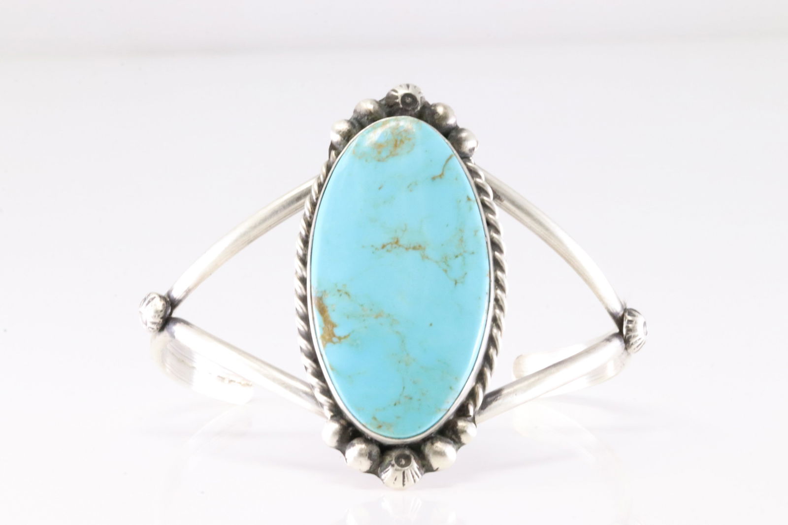 Native America Navajo Sterling Silver Kingman Turquoise Bracelet Cuff By Augustine Largo.: This is a Native America Navajo Sterling Silver Kingman Turquoise Bracelet Cuff By Augustine Largo.