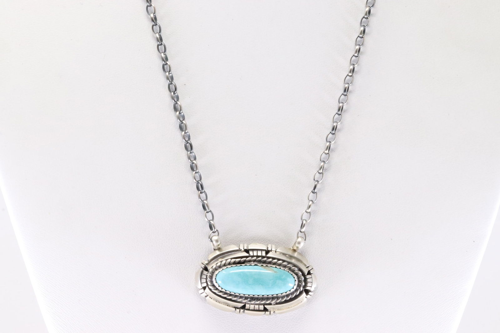 Native America Navajo Sterling Silver Kingman Turquoise Necklace By Wilson Begay.: This is a Native America Navajo Sterling Silver Kingman Turquoise Necklace By Wilson Begay. Necklace length: 18.00"