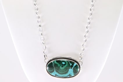 Native America Navajo Sterling Silver Malachite Stone Necklace By R.T.