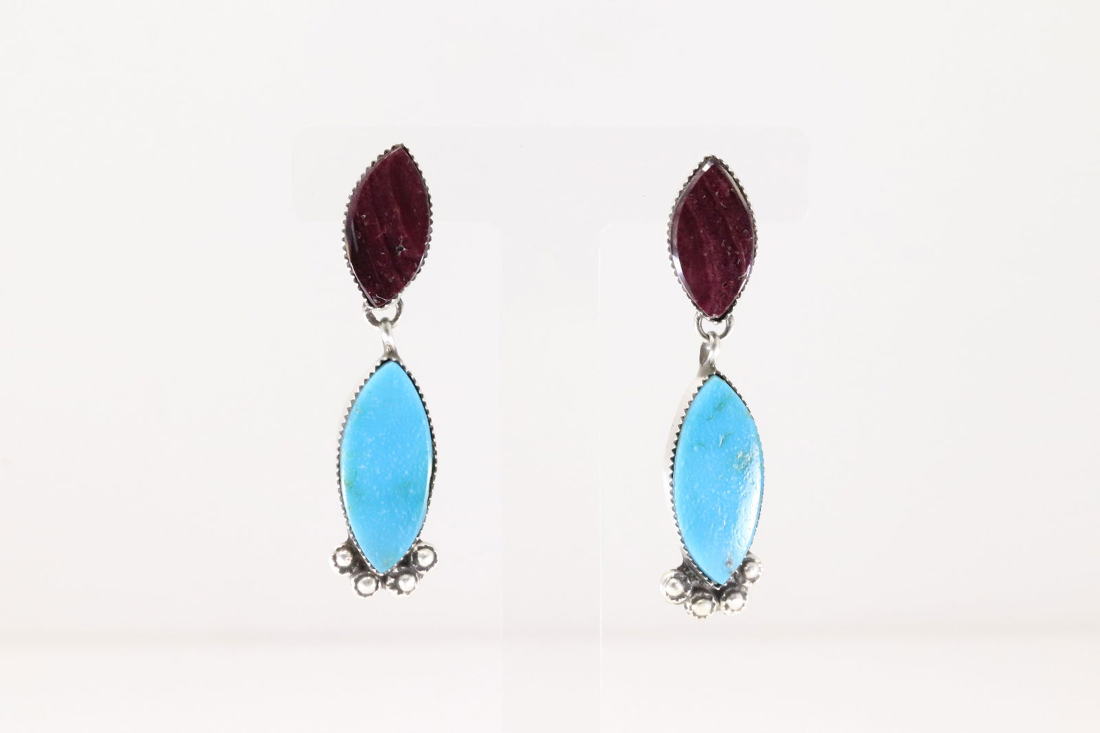 Native America Navajo Sterling Silver Purple Spiny Oyster & Turquoise Post / Dangling Earring's By: This is a Native America Navajo Sterling Silver Purple Spiny Oyster & Turquoise Post / Dangling Earring's By Selina Warner. Stamp S.W.