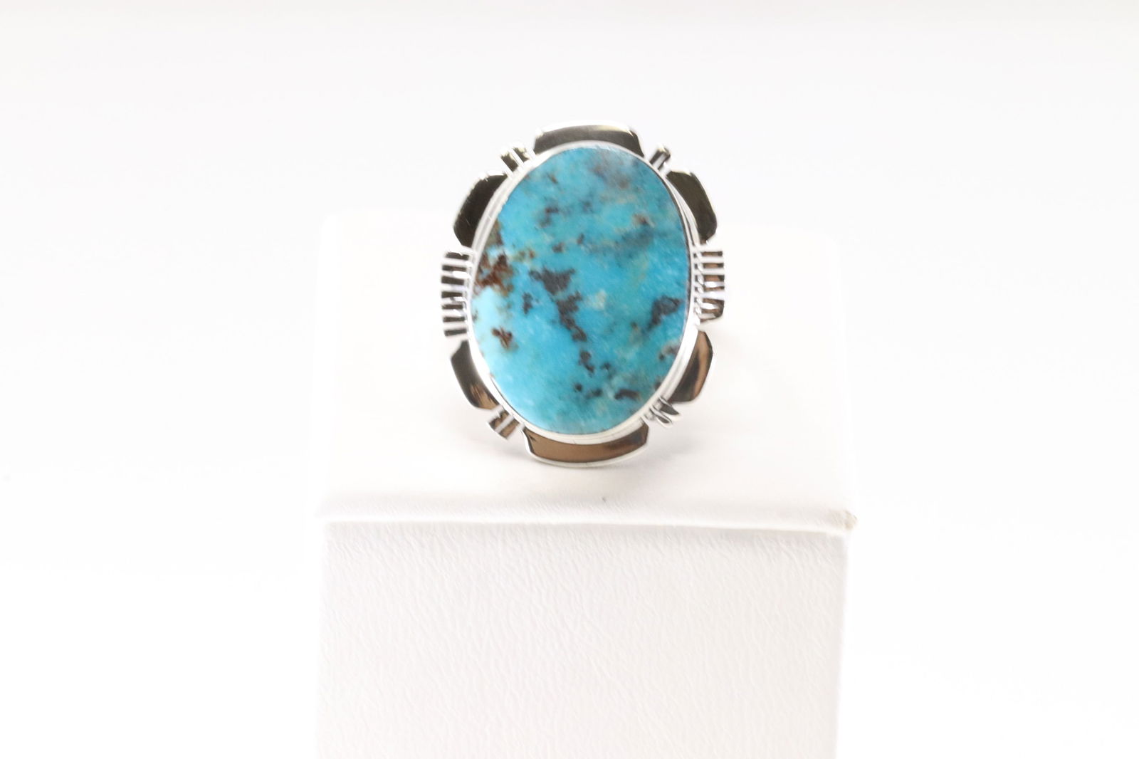 Native America Navajo Sterling Silver Turquoise Ring By Jimmy Garcia.: This is a Native America Navajo Sterling Silver Turquoise Ring By Jimmy Garcia. Ring size: 7.50.