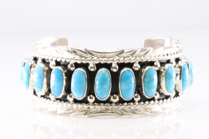 Native America Sterling Silver Turquoise Bracelet Cuff.