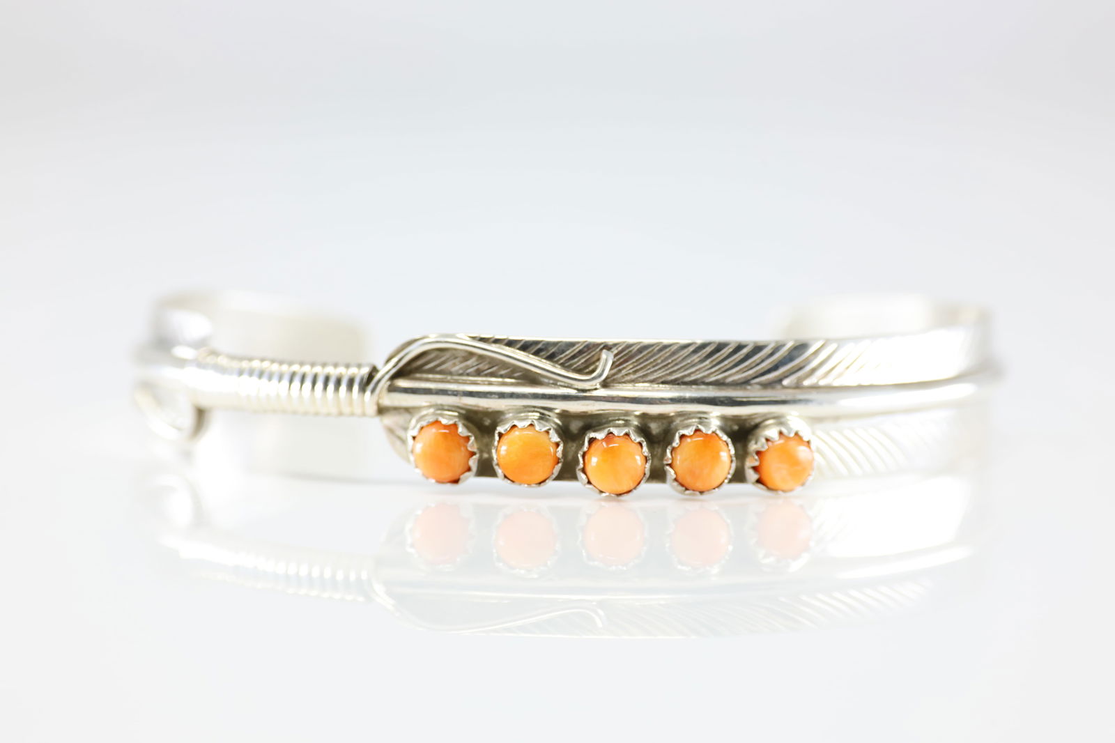 Native America Navajo Sterling Silver Spiny Oyster Bracelet Feather Cuff By Aaron Davis. (1 of 4)