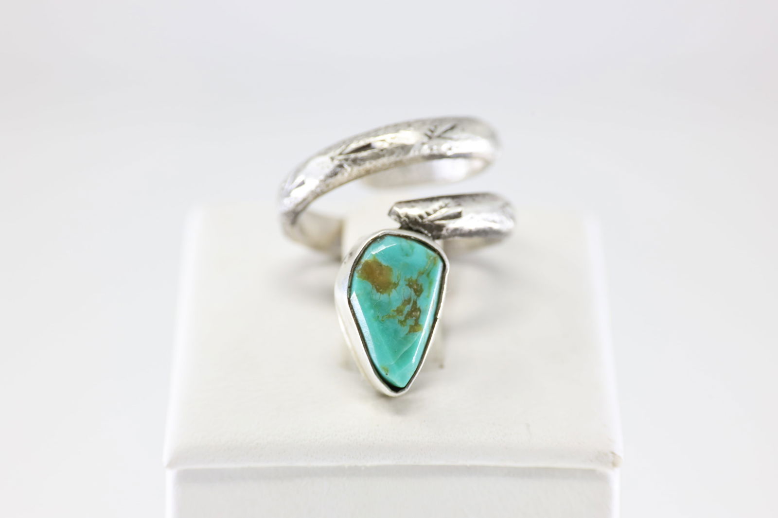 Native America Zuni Sterling Silver Turquoise Ring By Jude Candelaria. (1 of 4)
