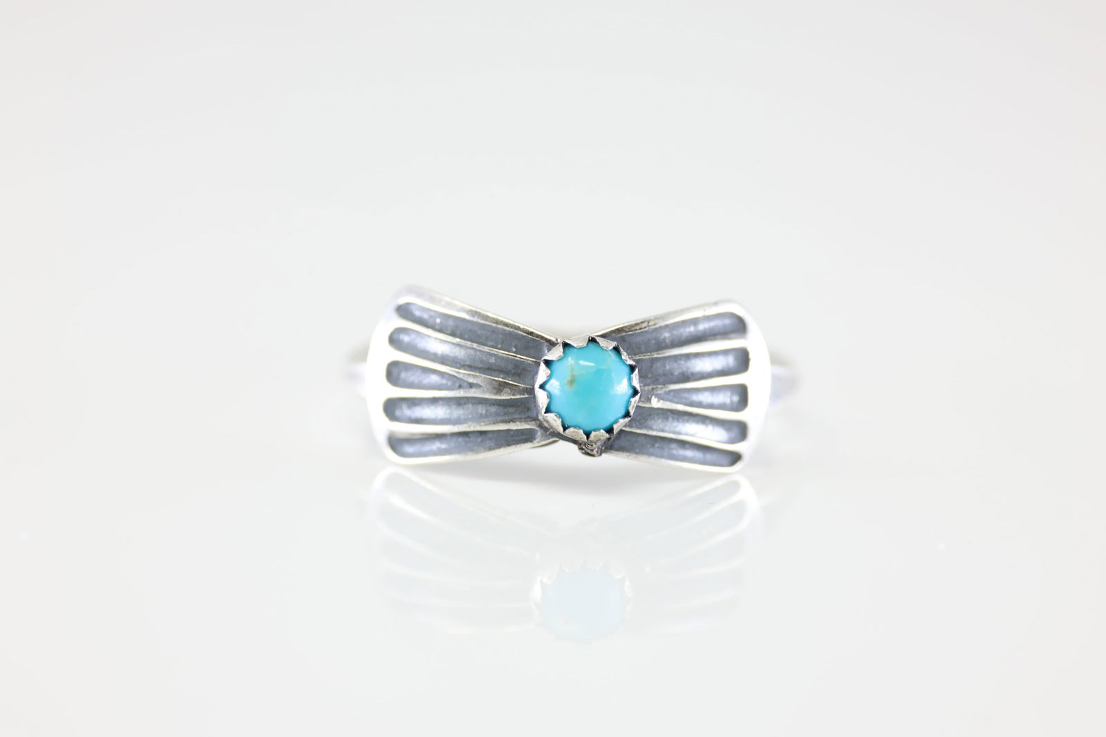 America Sterling Silver Turquoise Ring. (1 of 3)