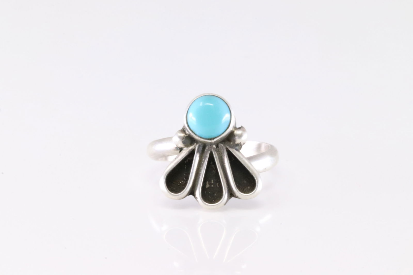 Native America Navajo Sterling Silver Turquoise Ring By Geraldine James. (1 of 3)