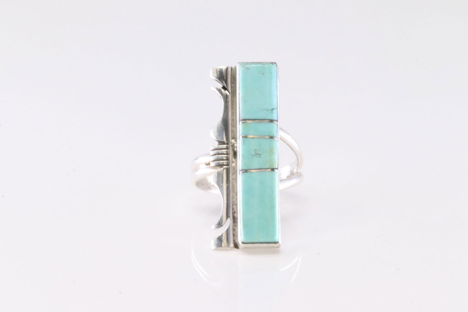 Native America Navajo Sterling Silver Turquoise Ring By S.F.: This is a Native America Navajo Sterling Silver Turquoise Ring By S.F. Ring size: 7.00.