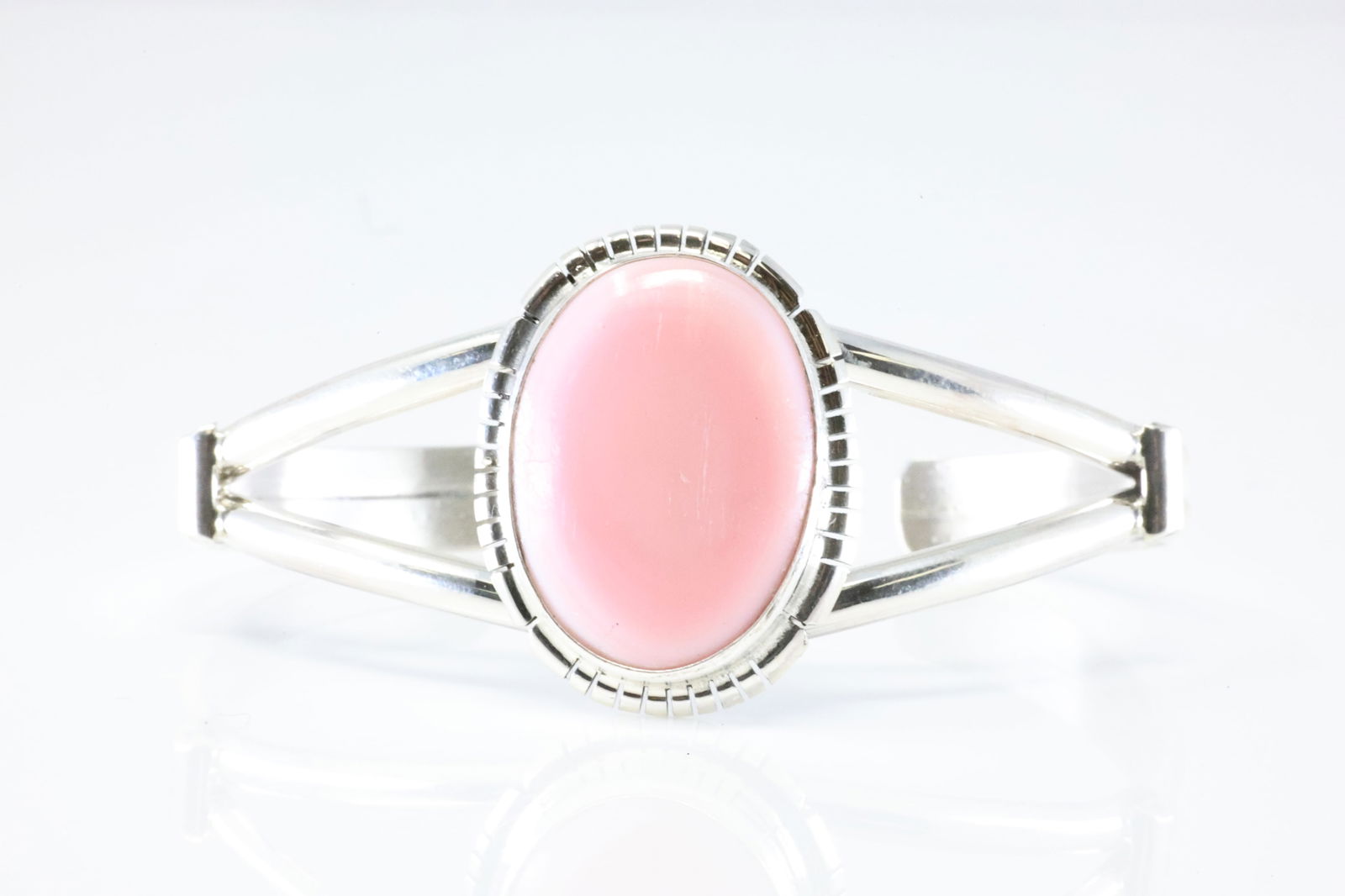 Native American Navajo Sterling Silver Pink Conch Shell Bracelet Cuff By S.E. (1 of 4)