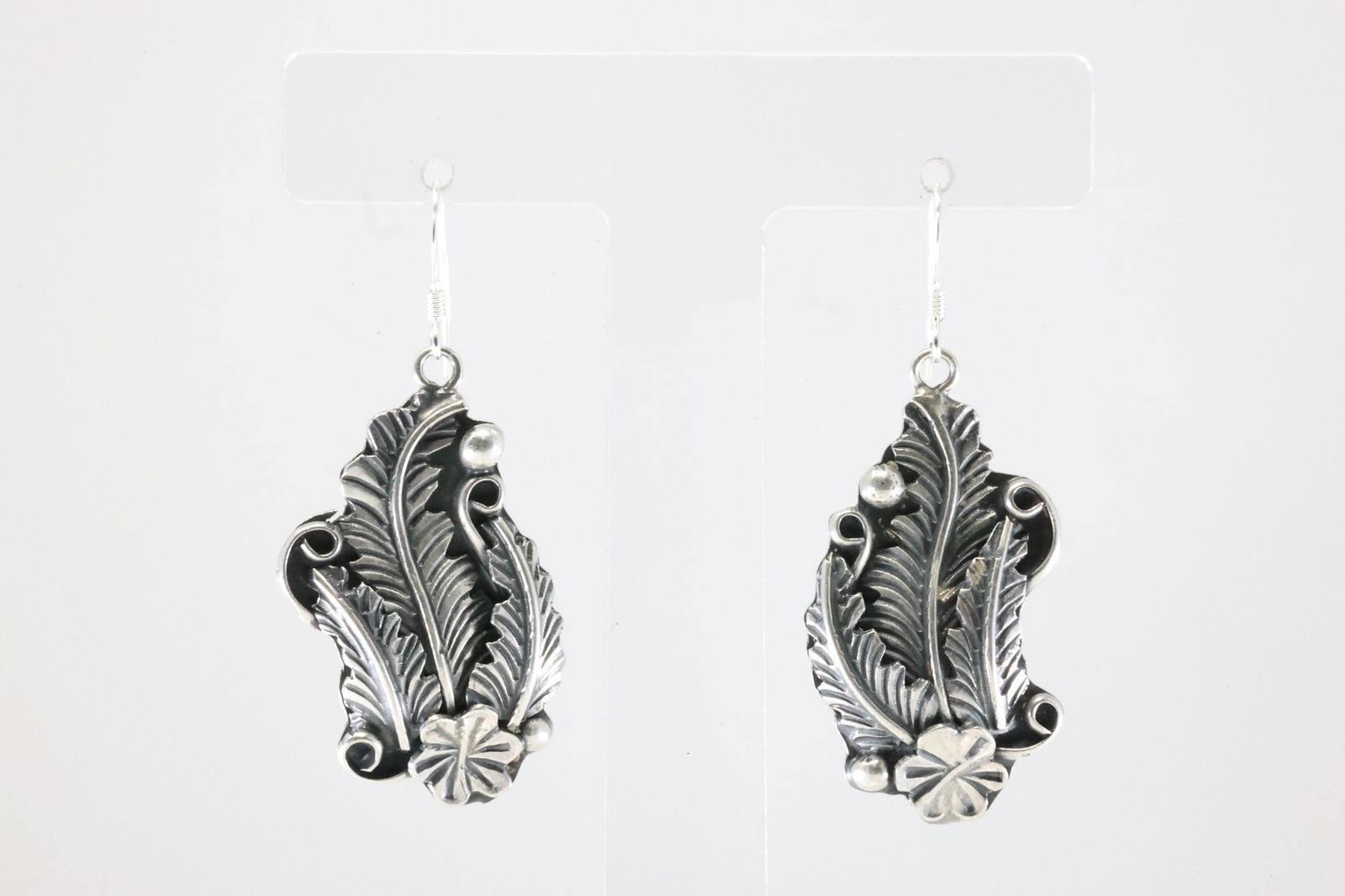 Native America Navajo Sterling Silver Floral Dangling Earring's By Harry B.Yazzie. (1 of 4)