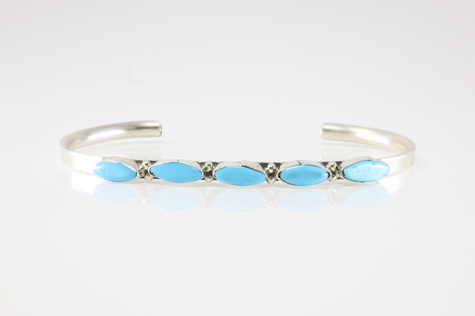America Sterling Silver Turquoise Bracelet Cuff. (1 of 3)