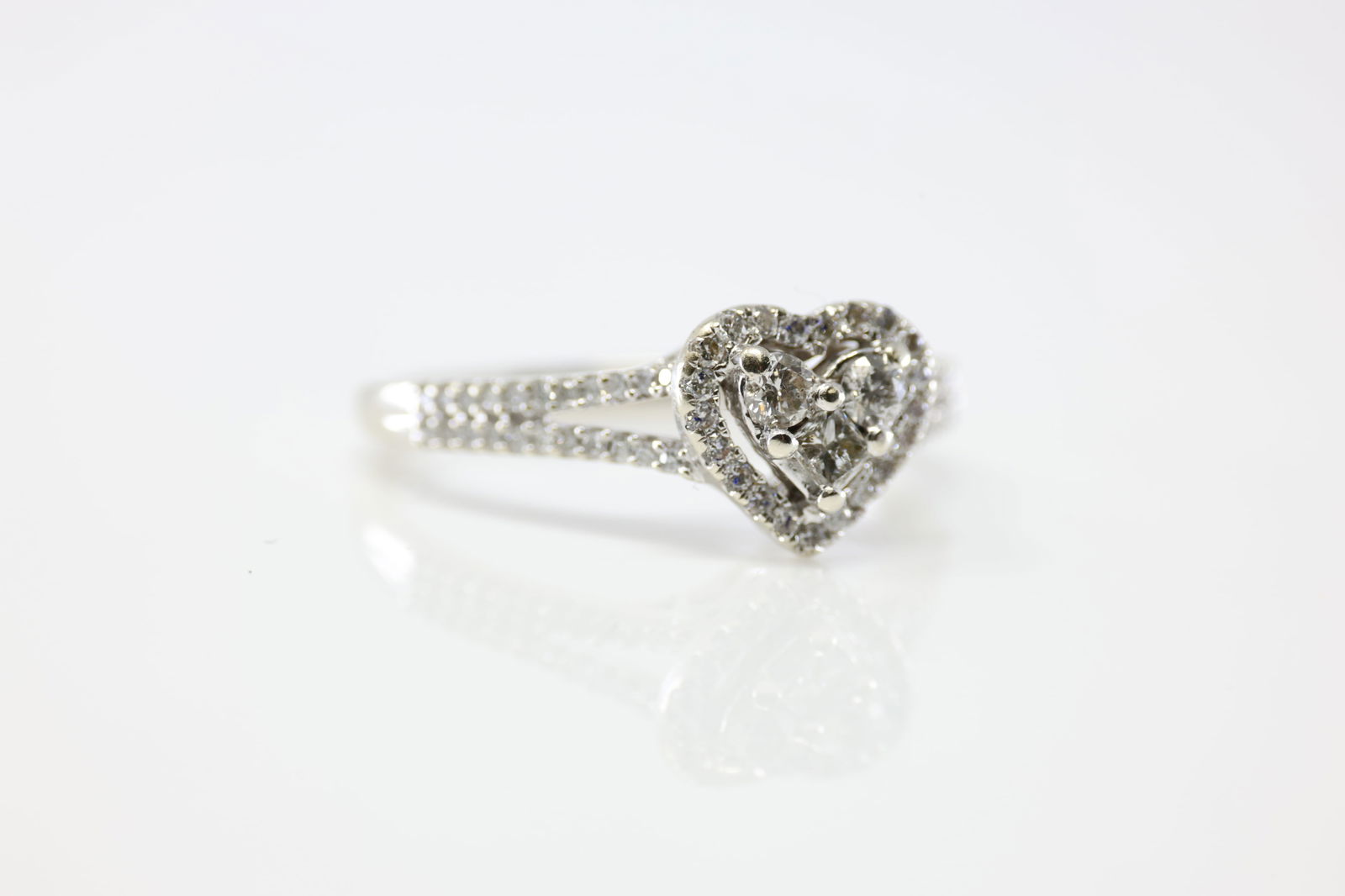 Diamond Ring 10Kt. - 2