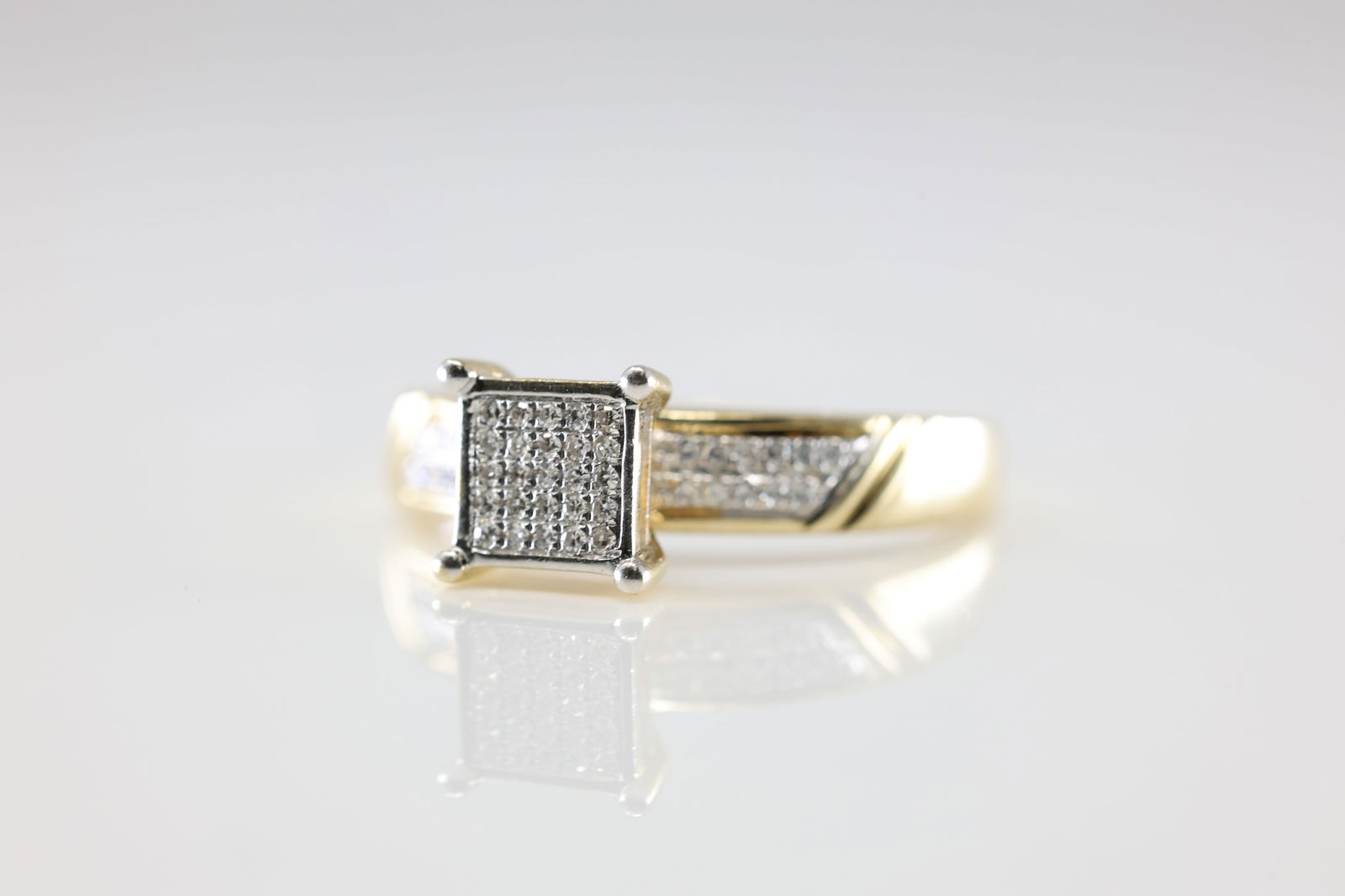Diamond Ring 14Kt. - 3