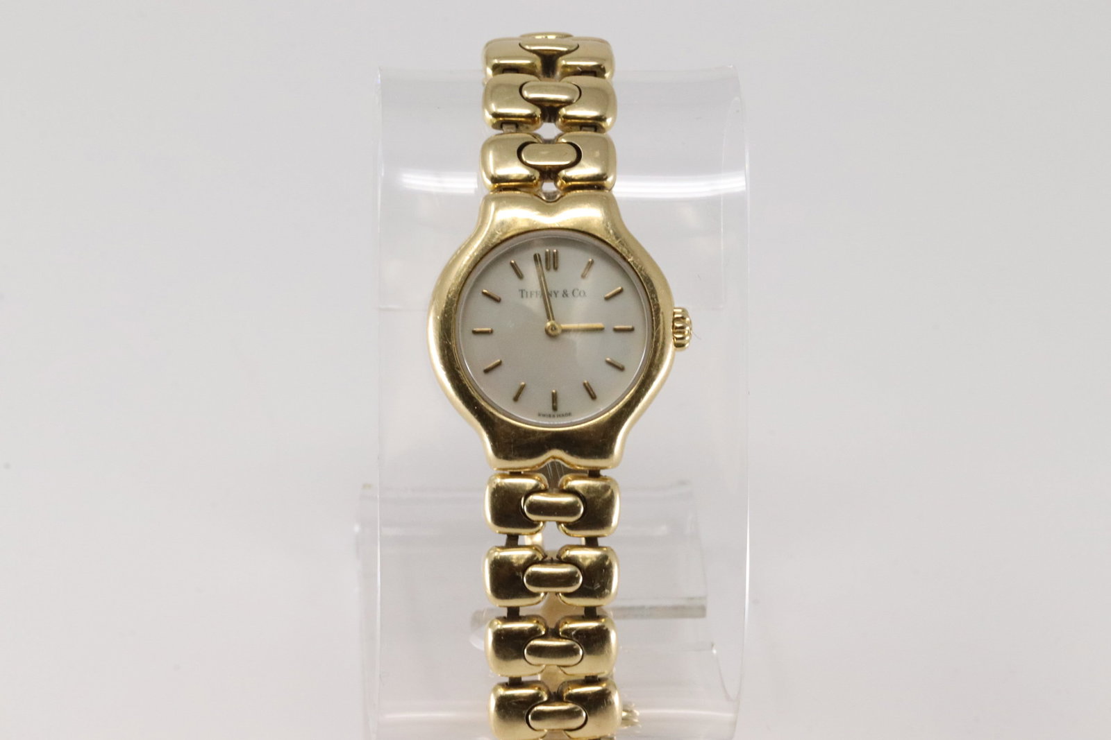 Tiffany & CO 18Kt Gold Watch. (1 of 7)