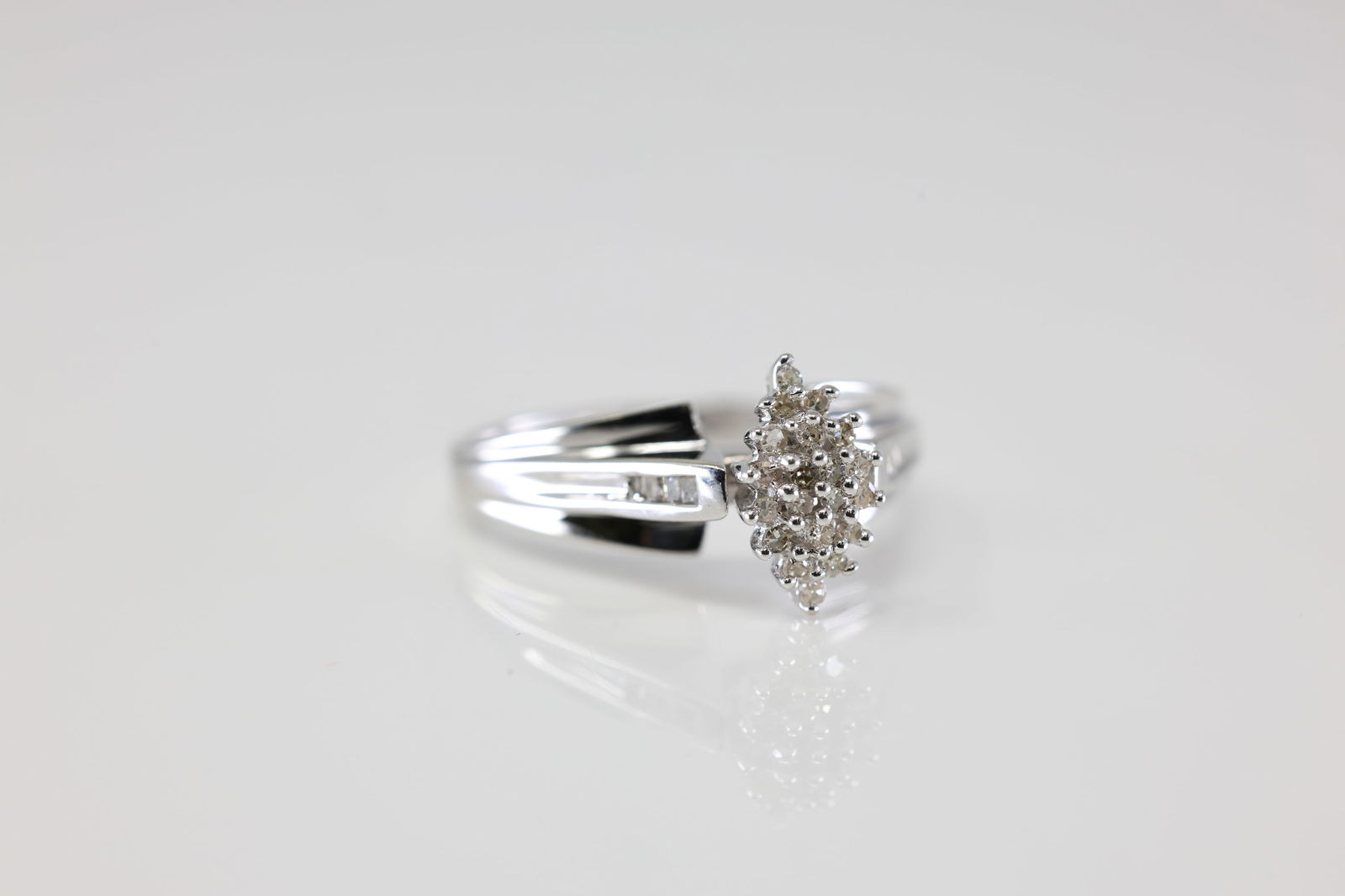 Diamond Ring 10Kt. - 2