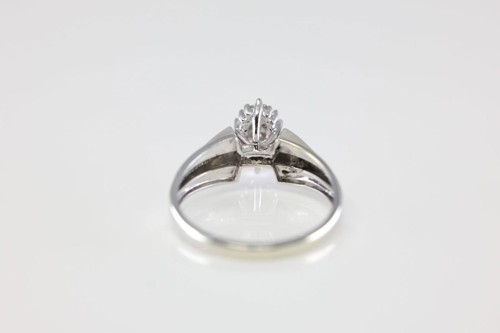 Diamond Ring 10Kt. - 4