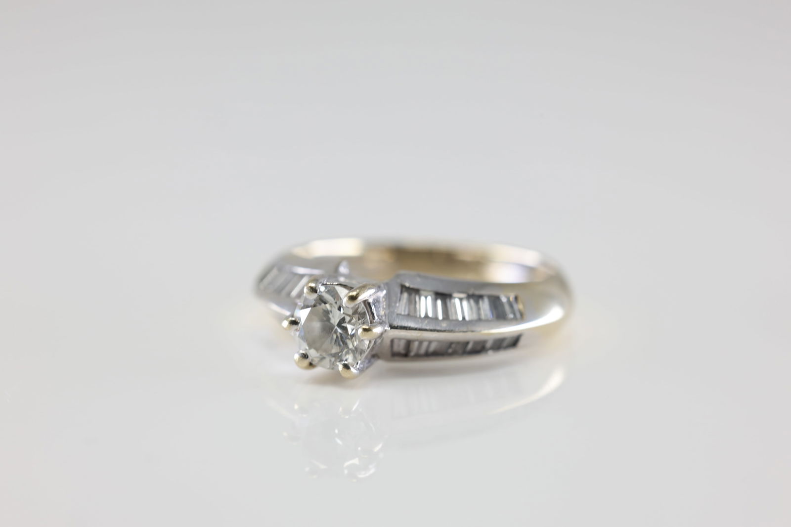 Diamond Ring 18Kt. - 3