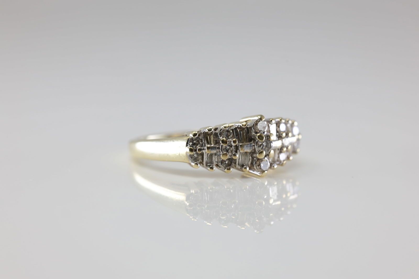 Diamond Ring 10Kt. - 2