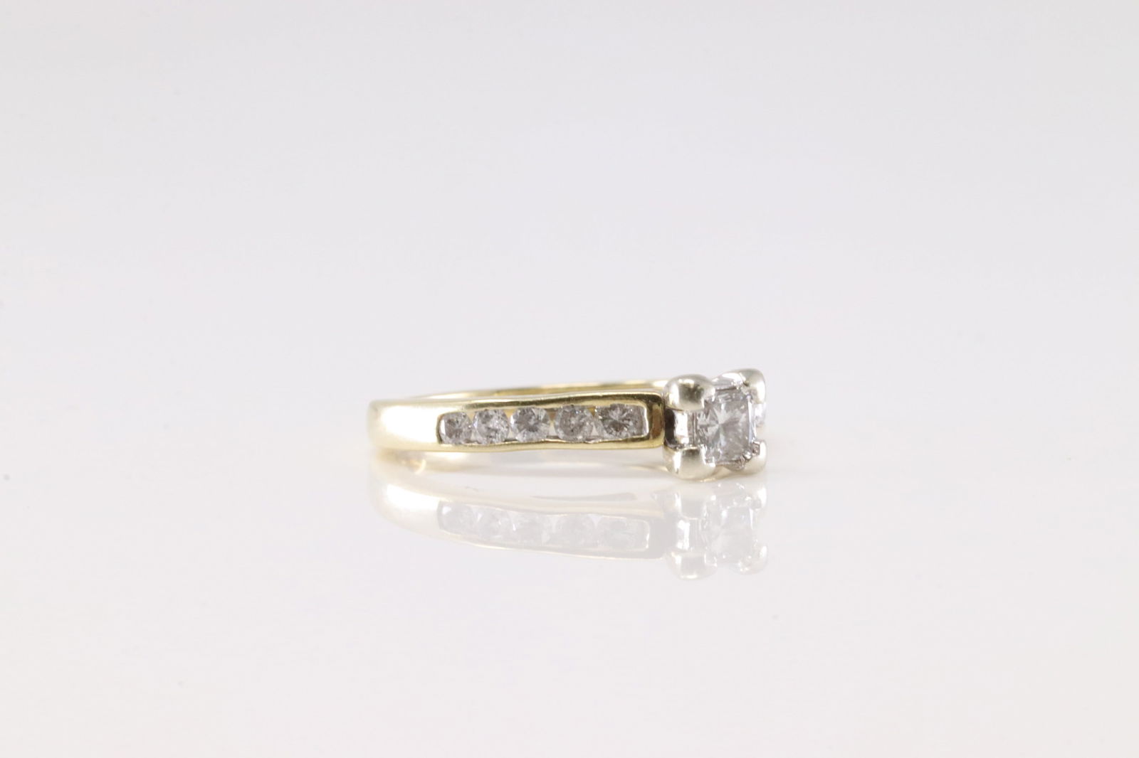 Diamond Ring 14Kt. - 2