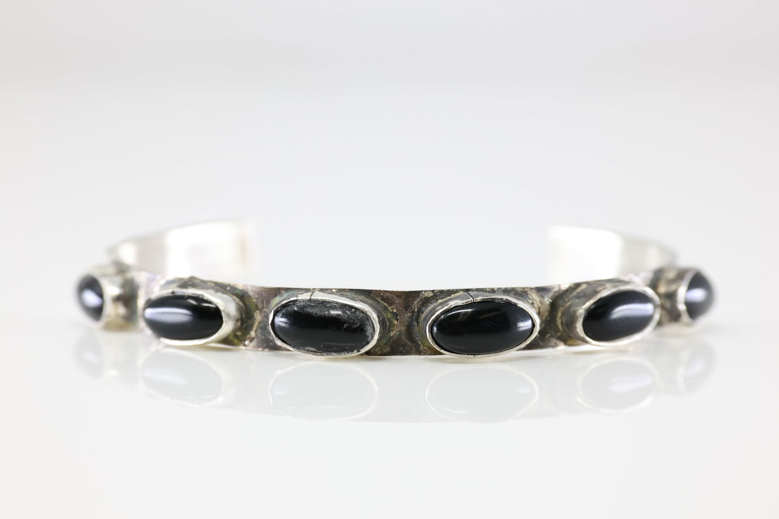 Native America Zuni Sterling Silver Black Onyx Bracelet Cuff By Jude Candelaria. (1 of 4)