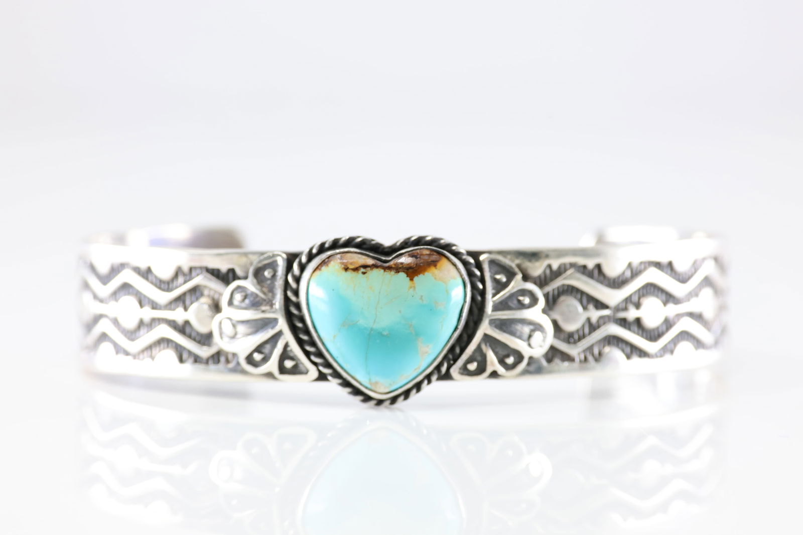 Native America Navajo Sterling Silver Kingman Turquoise Heart Bracelet Cuff By Sunshine Reeves.: This is a Native America Navajo Sterling Silver Kingman Turquoise Heart Bracelet Cuff By Sunshine Reeves.