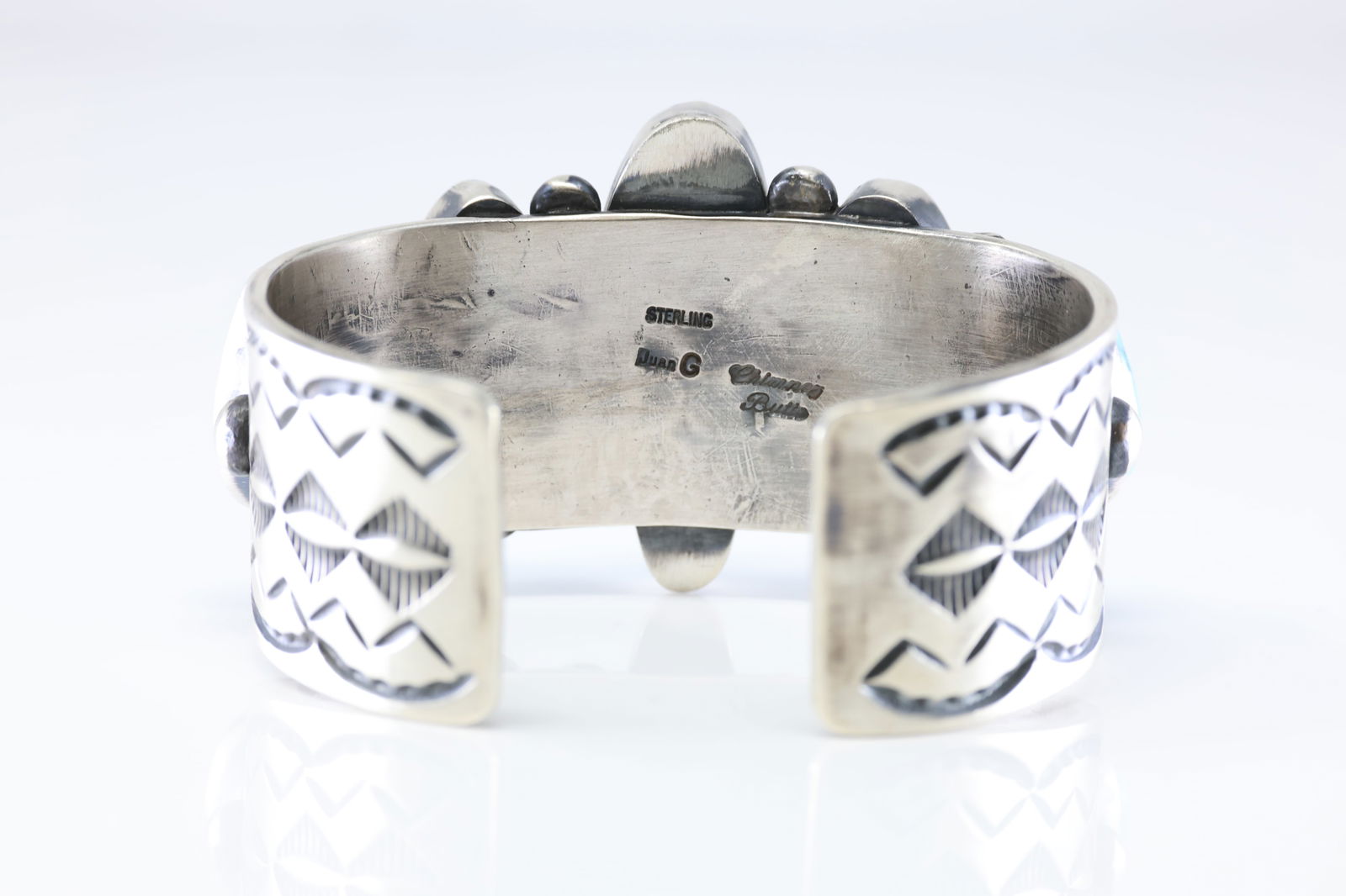Native America Navajo Sterling Silver Kingman Turquoise Bracelet Cuff By Chimney Butte. - 4