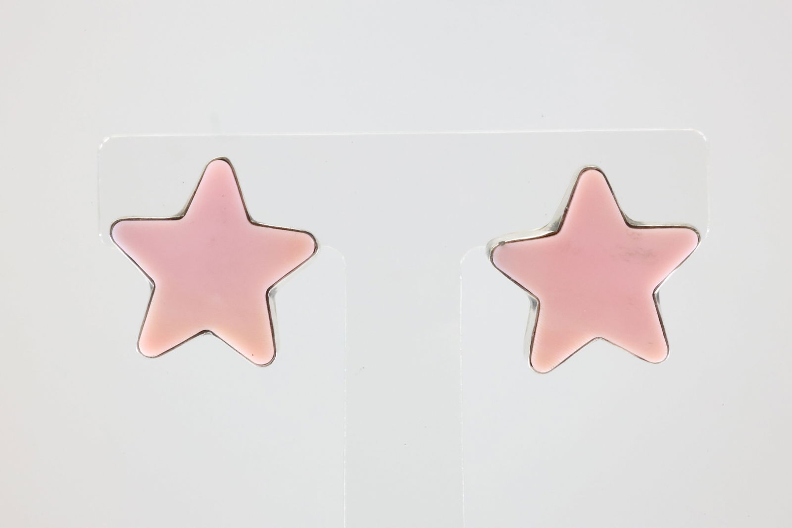 Native America Navajo Sterling Silver Pink Conch Star Post Earring's By Donovan Skeets.: This is a Native America Navajo Sterling Silver Pink Conch Star Post Earring's By Donovan Skeets. Stamp Donovan Skeets.