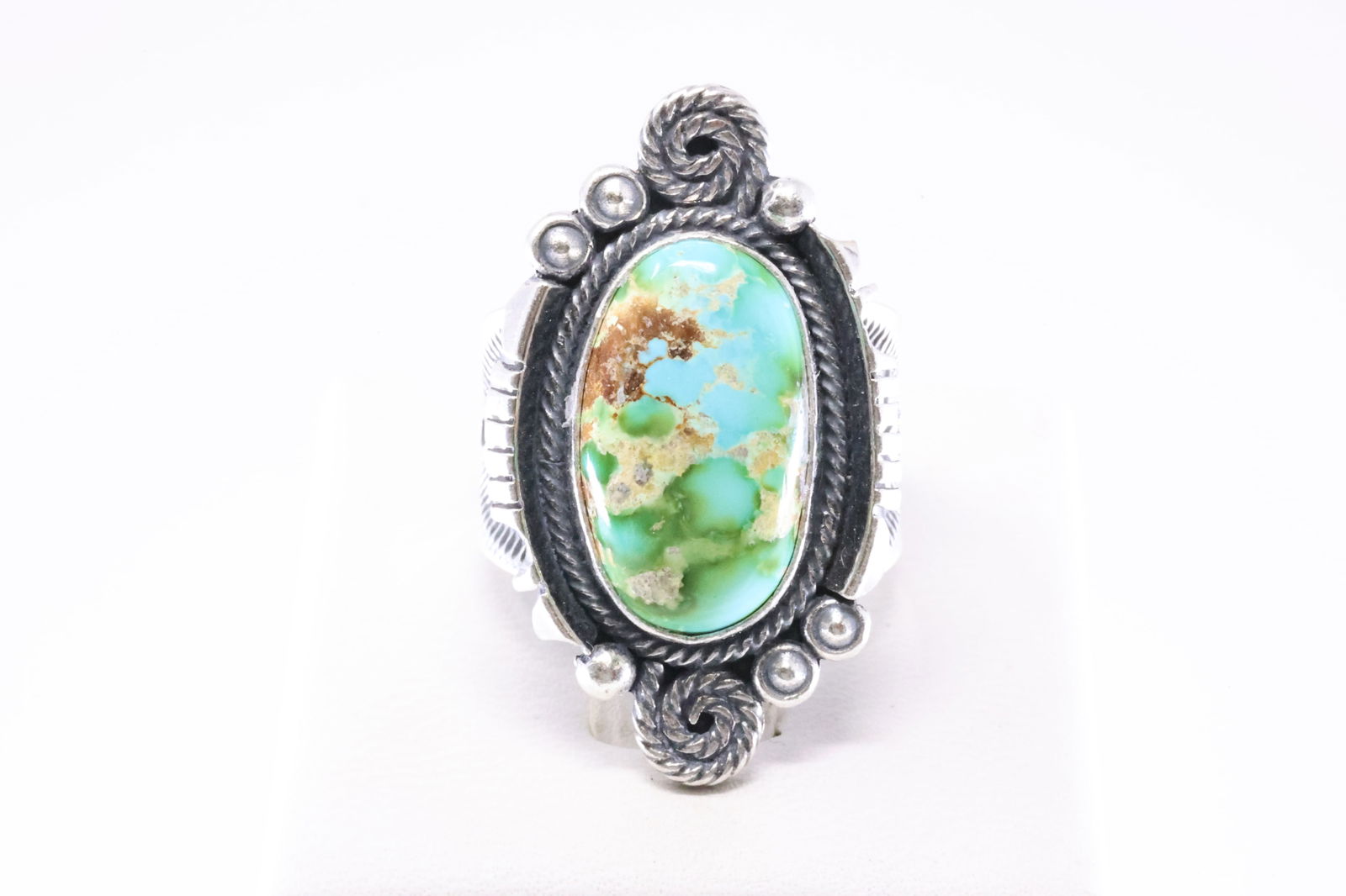 Native America Navajo Sterling Silver Sonora Gold Turquoise Ring By Marita Benally.: This is a Native America Navajo Sterling Silver Sonora Gold Turquoise Ring By Marita Benally. Ring size: 7.00.