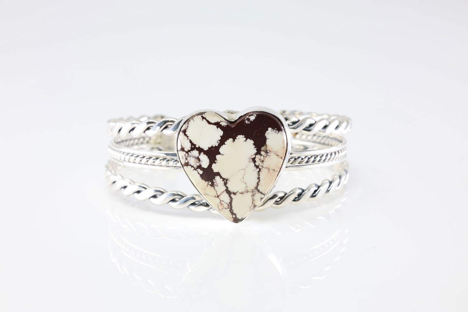 Native America Navajo Sterling Silver Wild Horse Heart Bracelet Cuff By Roy Tom.: This is a Native America Navajo Sterling Silver Wild Horse Heart Bracelet Cuff By Roy Tom. Stamp R. (Look Close At Photos).