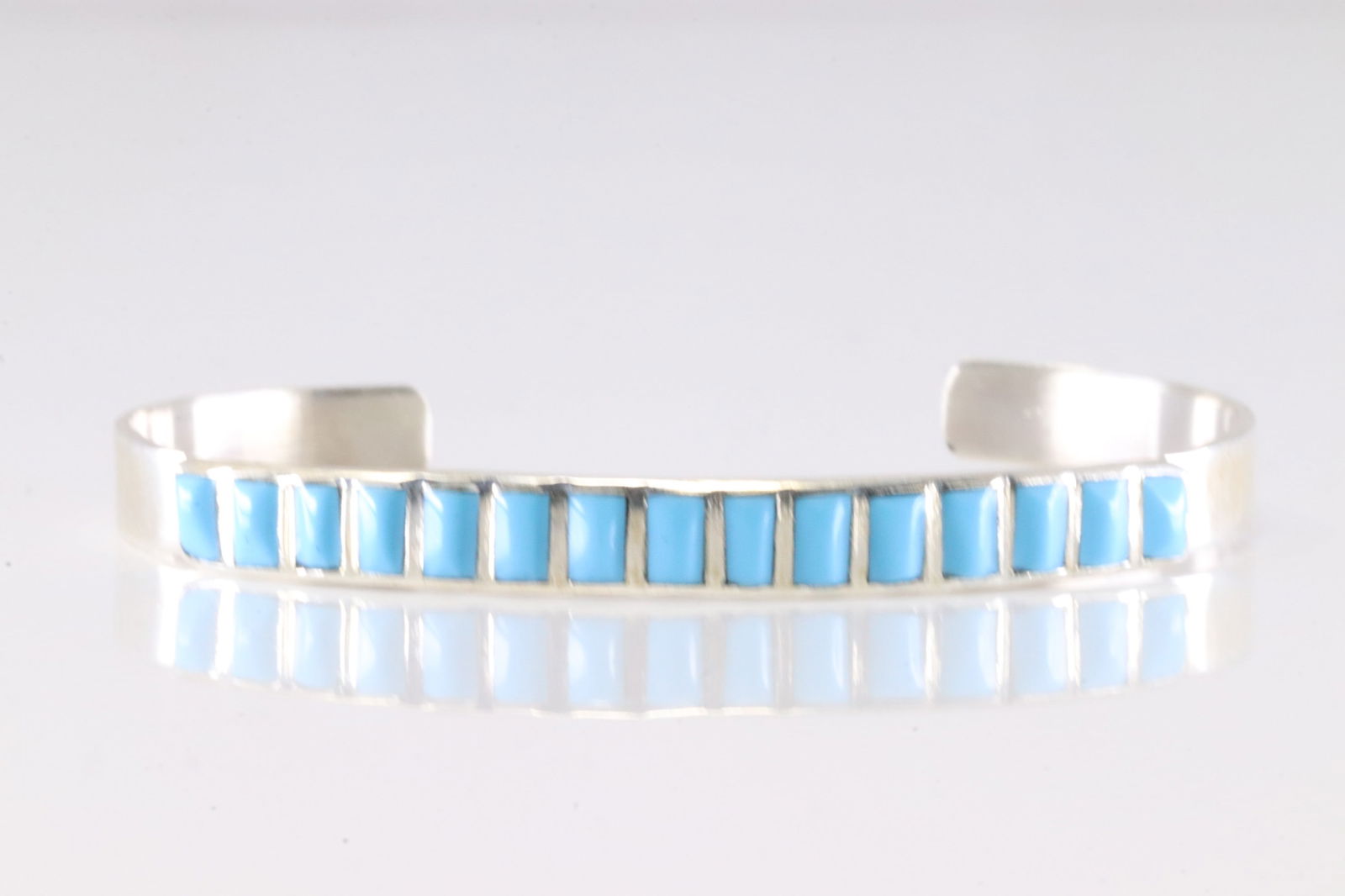 America Sterling Silver Turquoise Bracelet Cuff.: This is a America Sterling Silver Turquoise Bracelet Cuff.