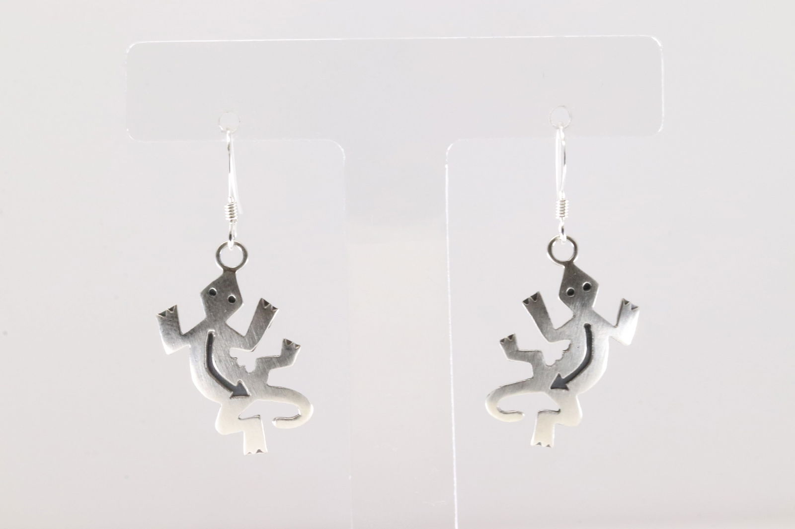 Native America Navajo Sterling Silver Lizard Drop Dangling Earring's By Robert Gene.: This is a Native America Navajo Sterling Silver Lizard Drop Dangling Earring's By Robert Gene.