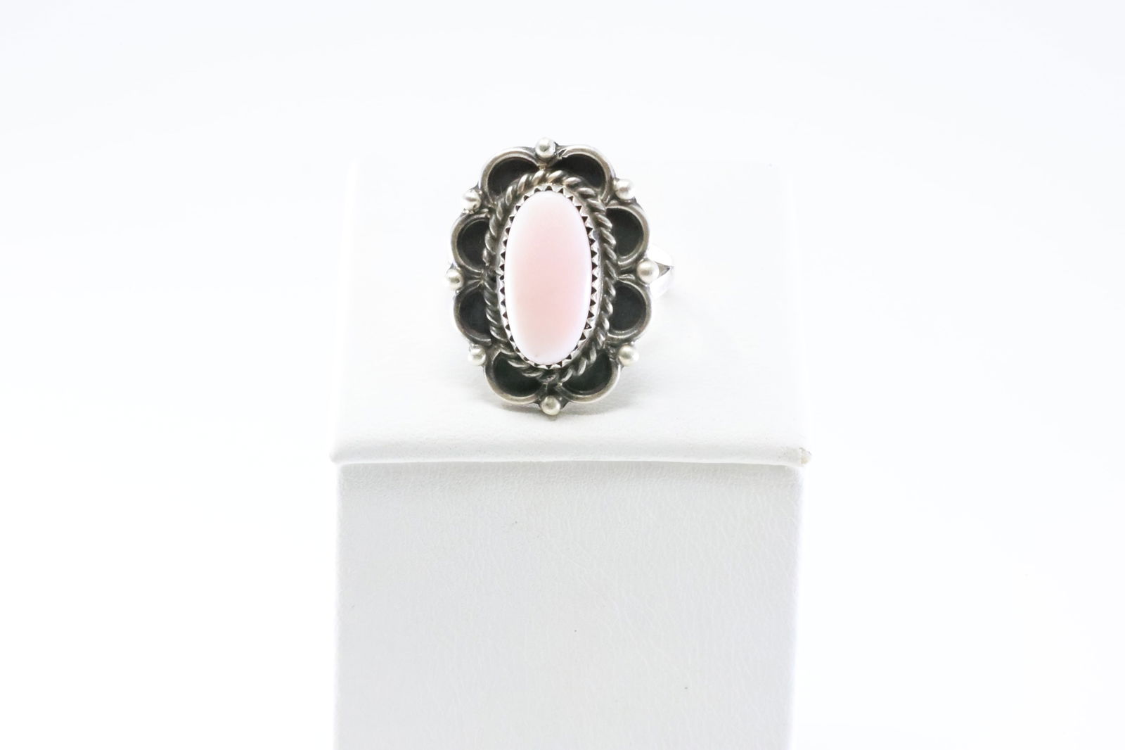 America Sterling Silver Pink Conch Ring. (1 of 4)