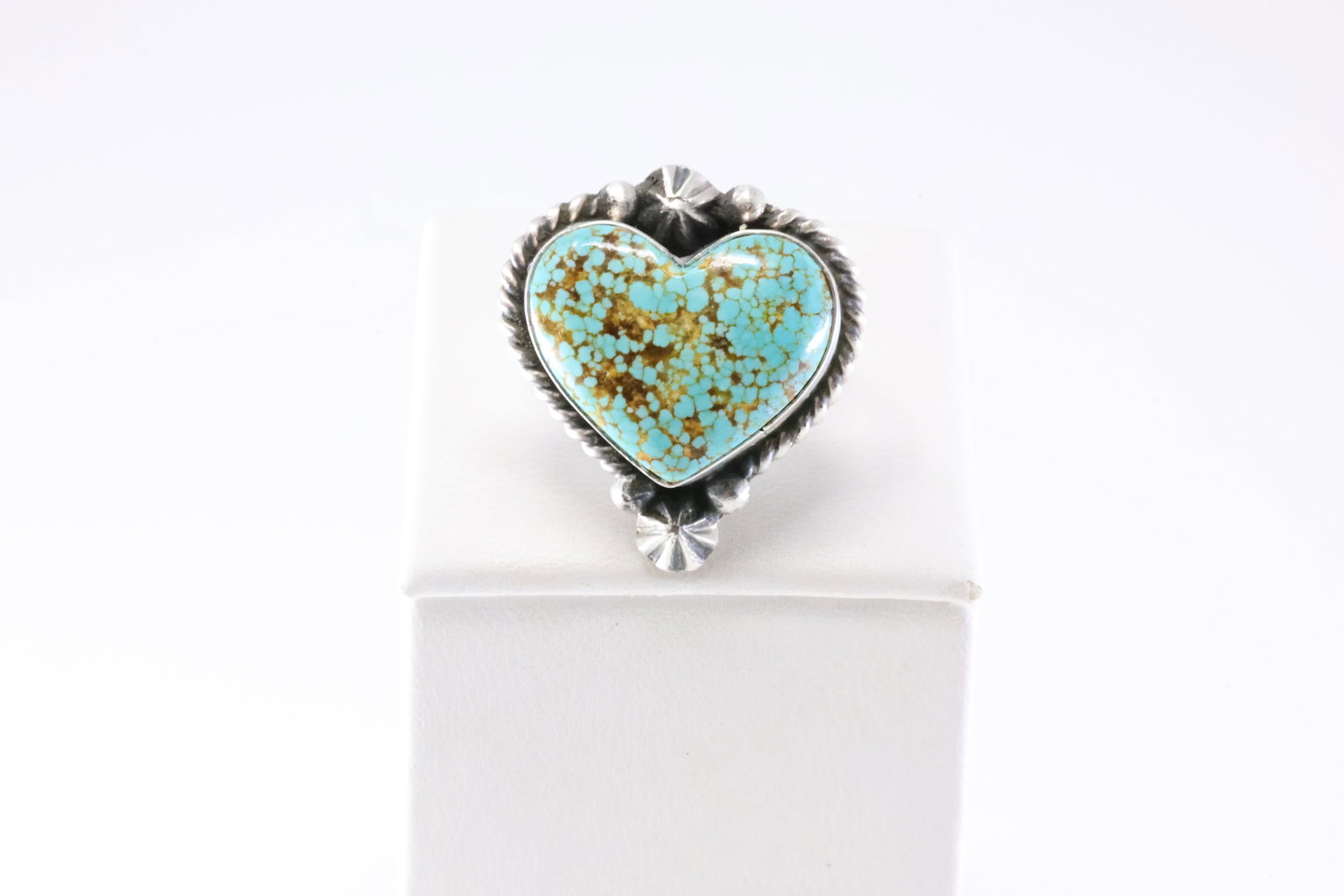 Native America Navajo Sterling Silver Turquoise Heart Ring By Johnny Dixon.: This is a Native America Navajo Sterling Silver Turquoise Heart Ring By Johnny Dixon. Stamp Dixon. Ring Size: 7.00.
