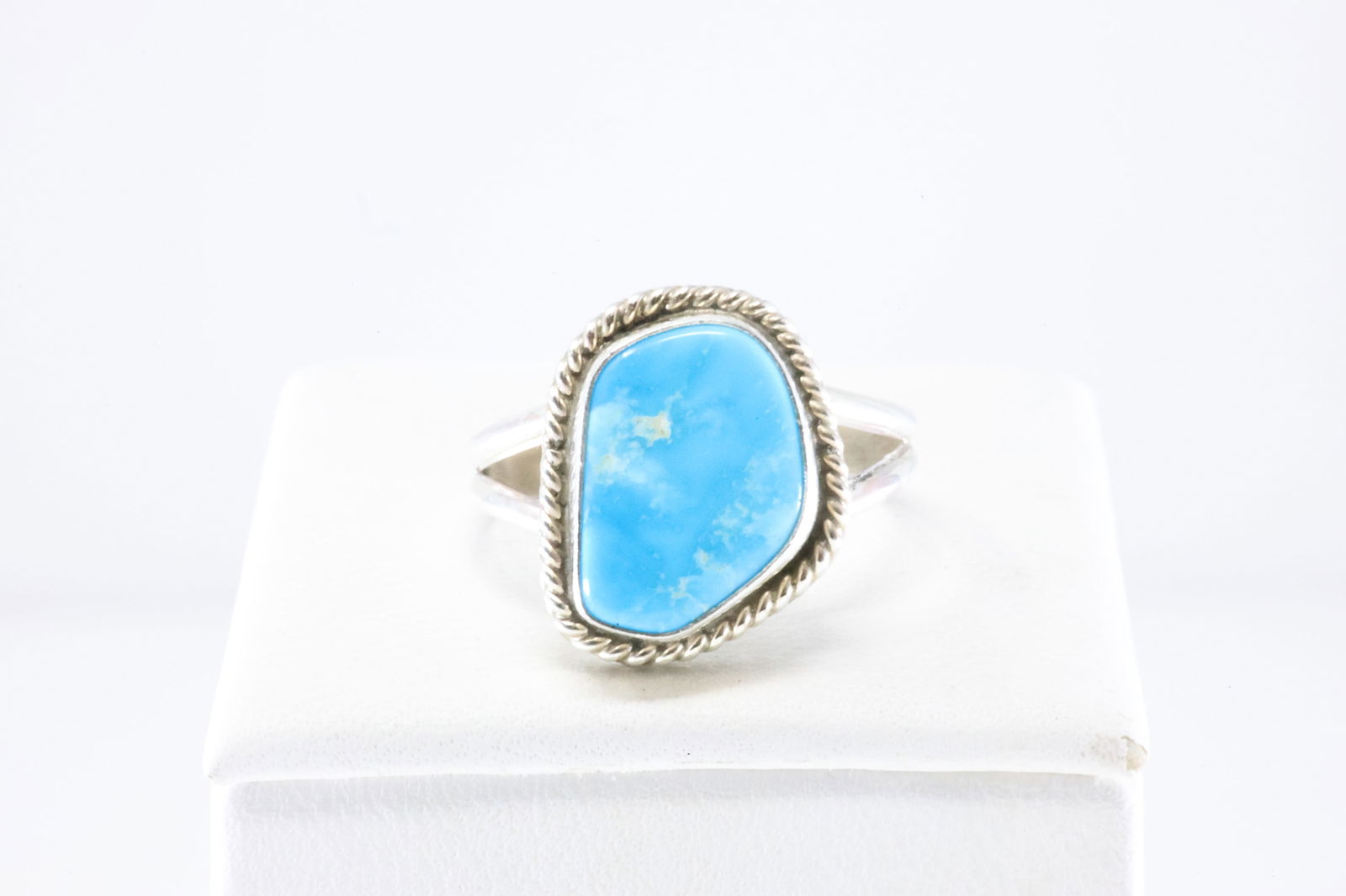 Native America Navajo Sterling Silver Turquoise Ring By Byron Begay. (1 of 3)