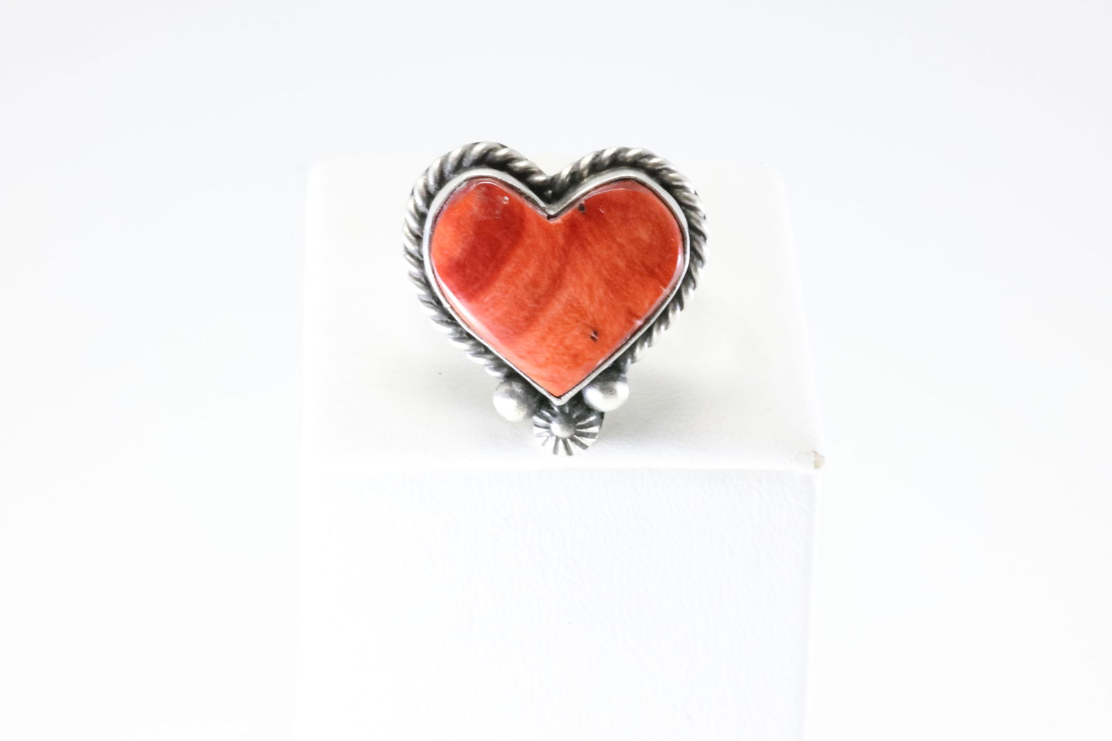 Native America Navajo Sterling Silver Spiny Oyster Heart Ring By I Kee. (1 of 4)