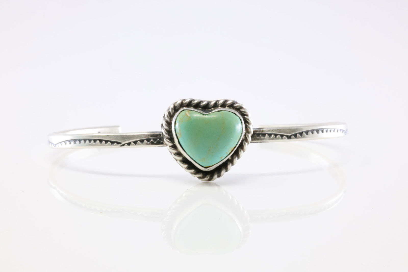 Native America Navajo Sterling Silver Kingman Turquoise Heart Bracelet Cuff By Donovan Skeet. (1 of 4)