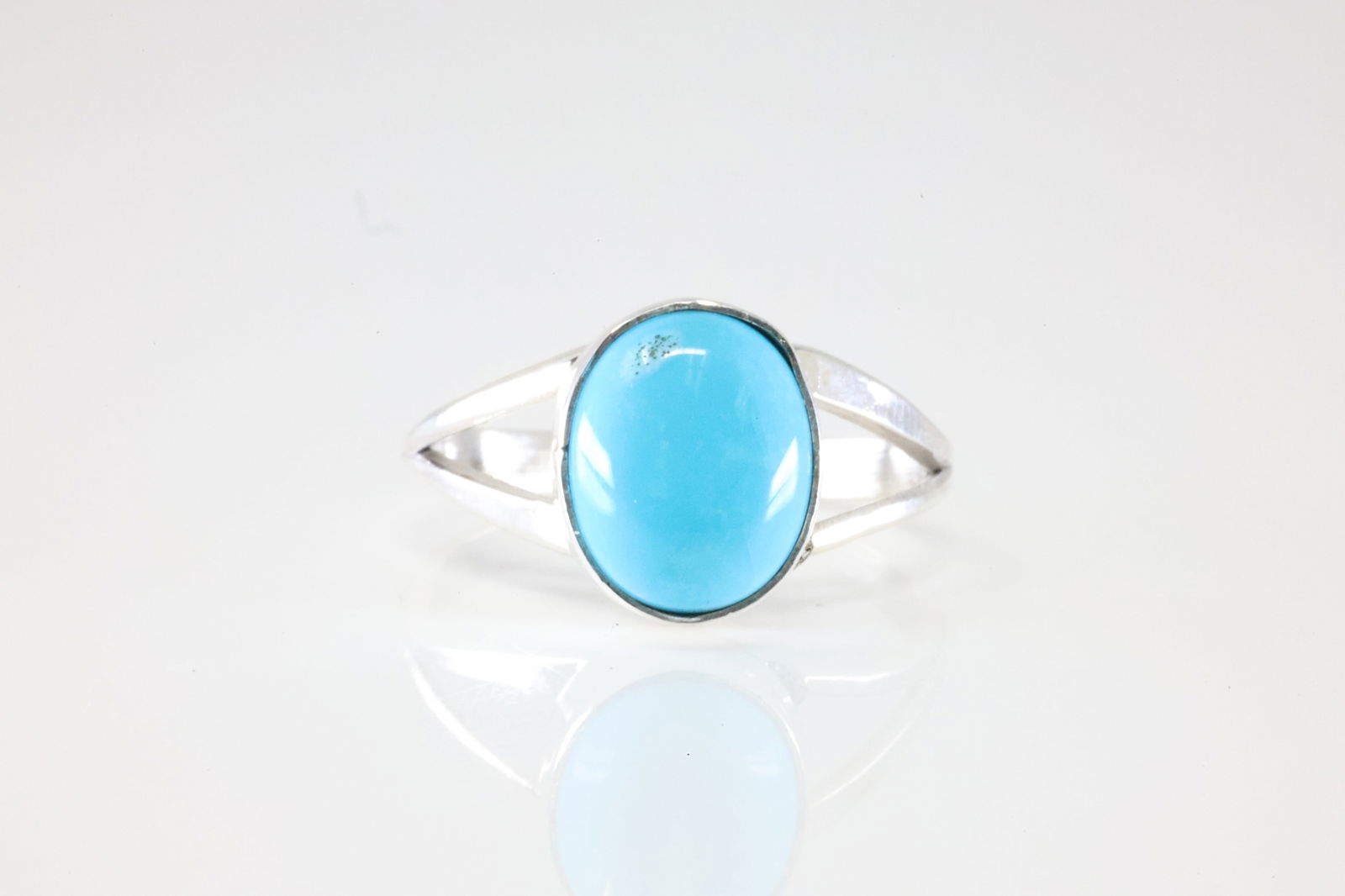 America Sterling Silver Turquoise Ring. (1 of 3)