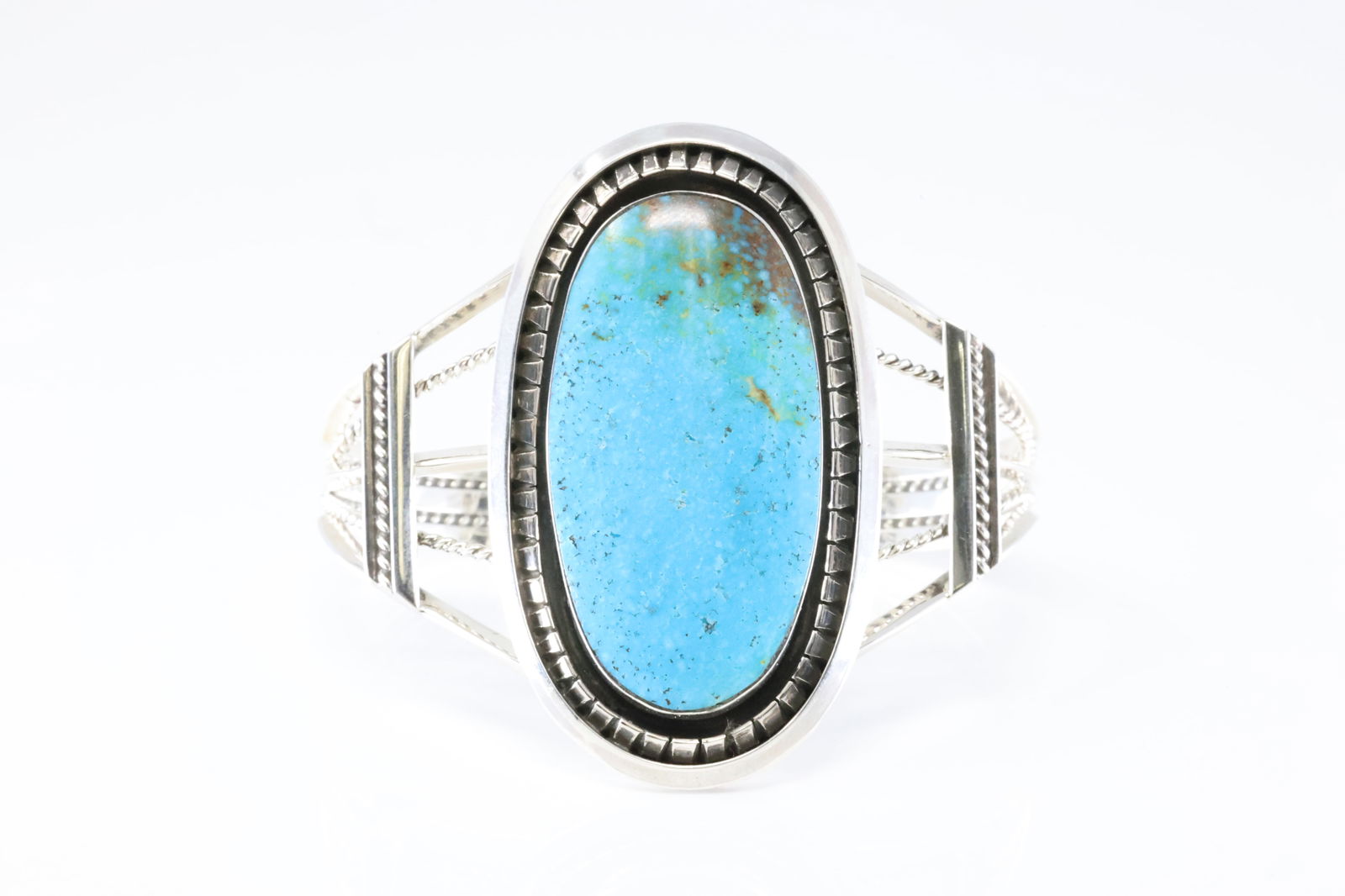 America Sterling Silver Turquoise Bracelet Cuff. (1 of 4)