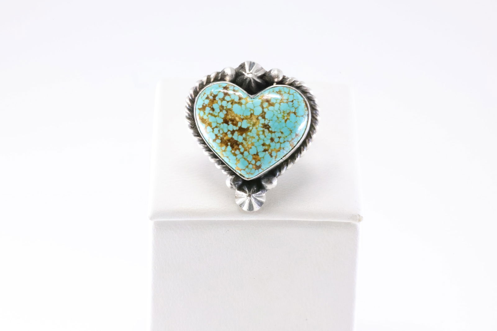 Native America Navajo Sterling Silver Turquoise Heart Ring By Johnny Dixon.: This is a Native America Navajo Sterling Silver Turquoise Heart Ring By Johnny Dixon. Stamp Dixon. Ring Size: 7.00.