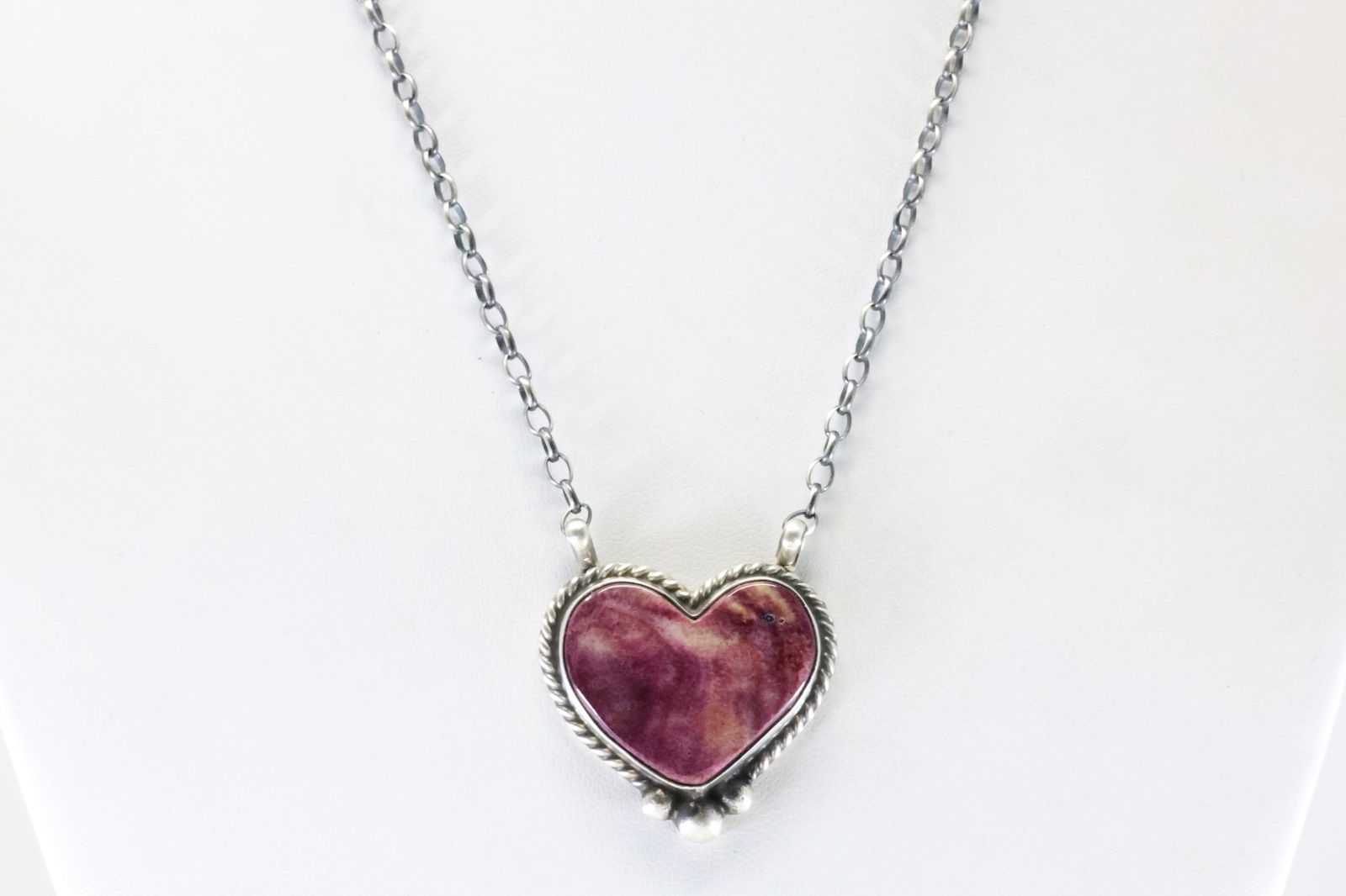 Native America Navajo Sterling Silver purple Spiny Oyster Heart Necklace By Chassity Belone. (1 of 4)