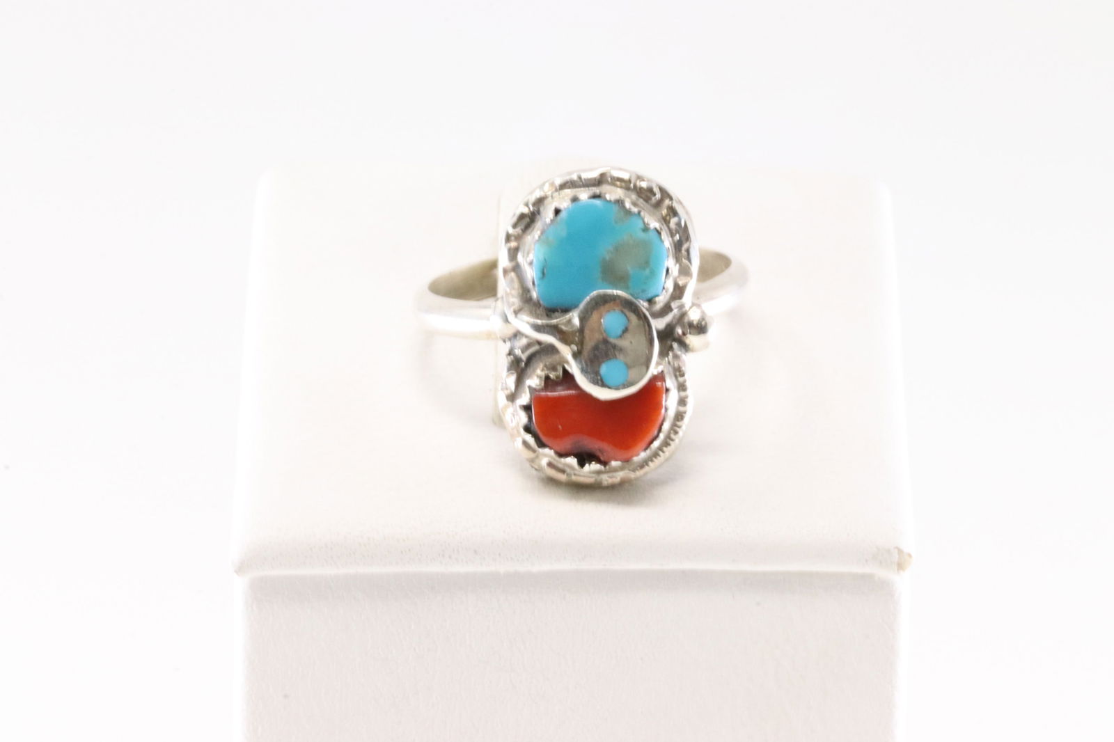 Native America Zuni Sterling Silver Coral & Turquoise Ring By Effie C.: This is a Native America Zuni Sterling Silver Coral & Turquoise Ring By Effie C. Ring size: 7.00.