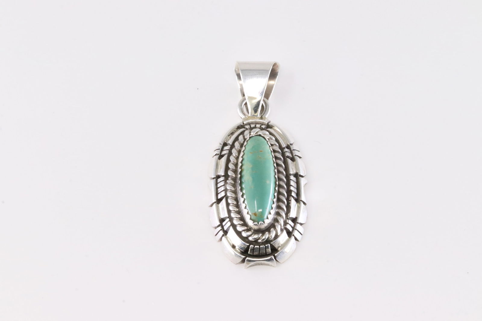 Native America Navajo Sterling Silver Kingman Turquoise Pendant By William Begay. (1 of 3)