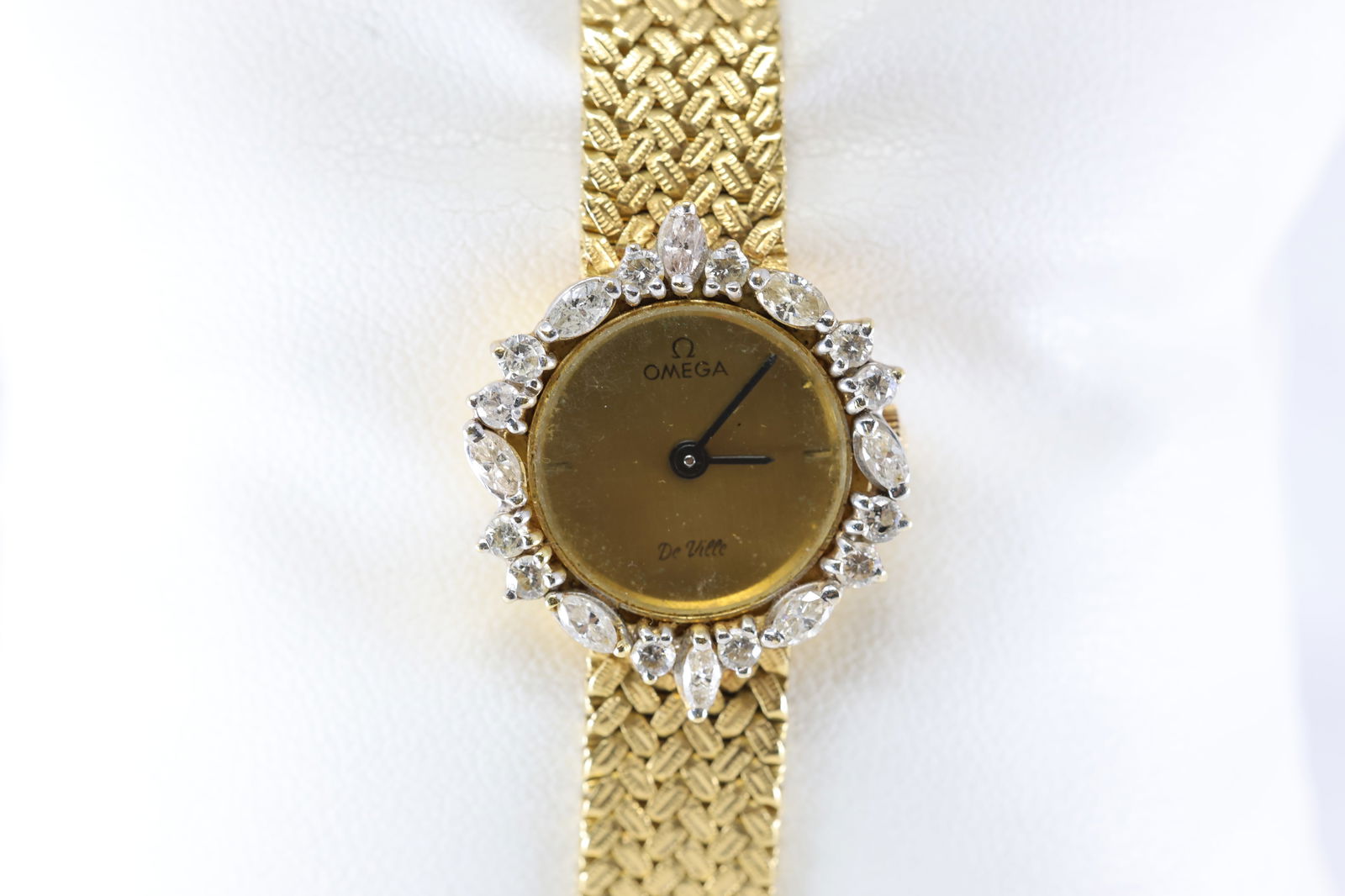 Omega Diamond Watch Women 18Kt. - 4