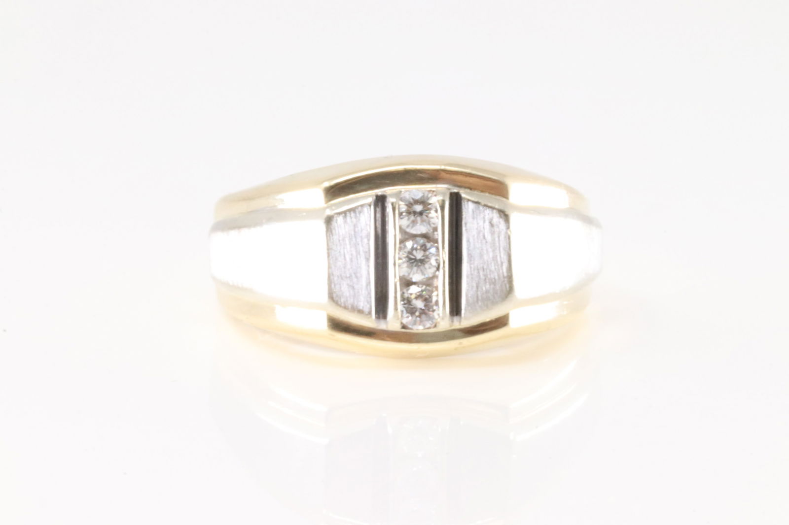 Diamond Ring 14Kt. (1 of 4)